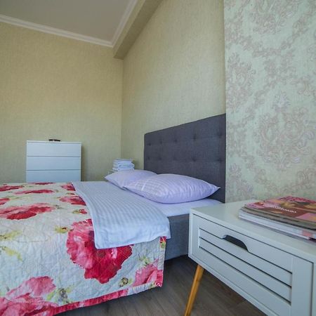 Comfy Apartment Тбилиси Екстериор снимка
